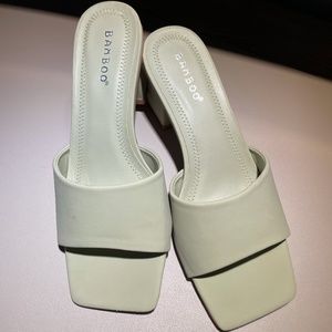 Bamboo Women’s Green Heel